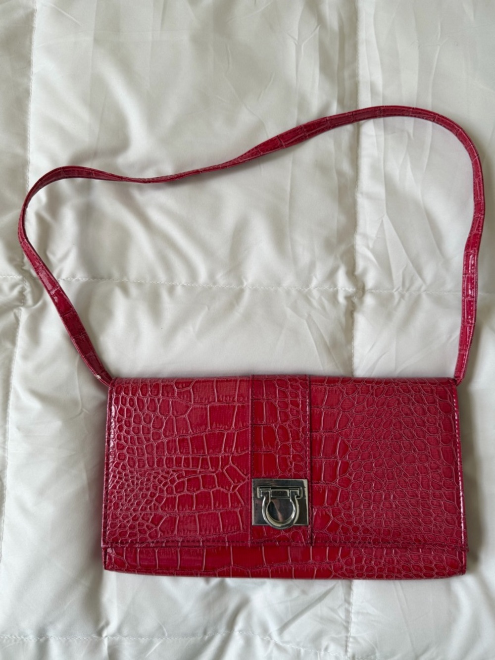 Red Croc-Embossed Shoulder Bag - Unbranded